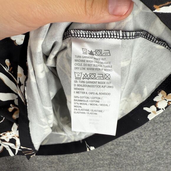 Isaac Mizrahi T-Shirt Women XL Black Floral Short Sleeve Round Neck Cotton - Picture 6 of 7